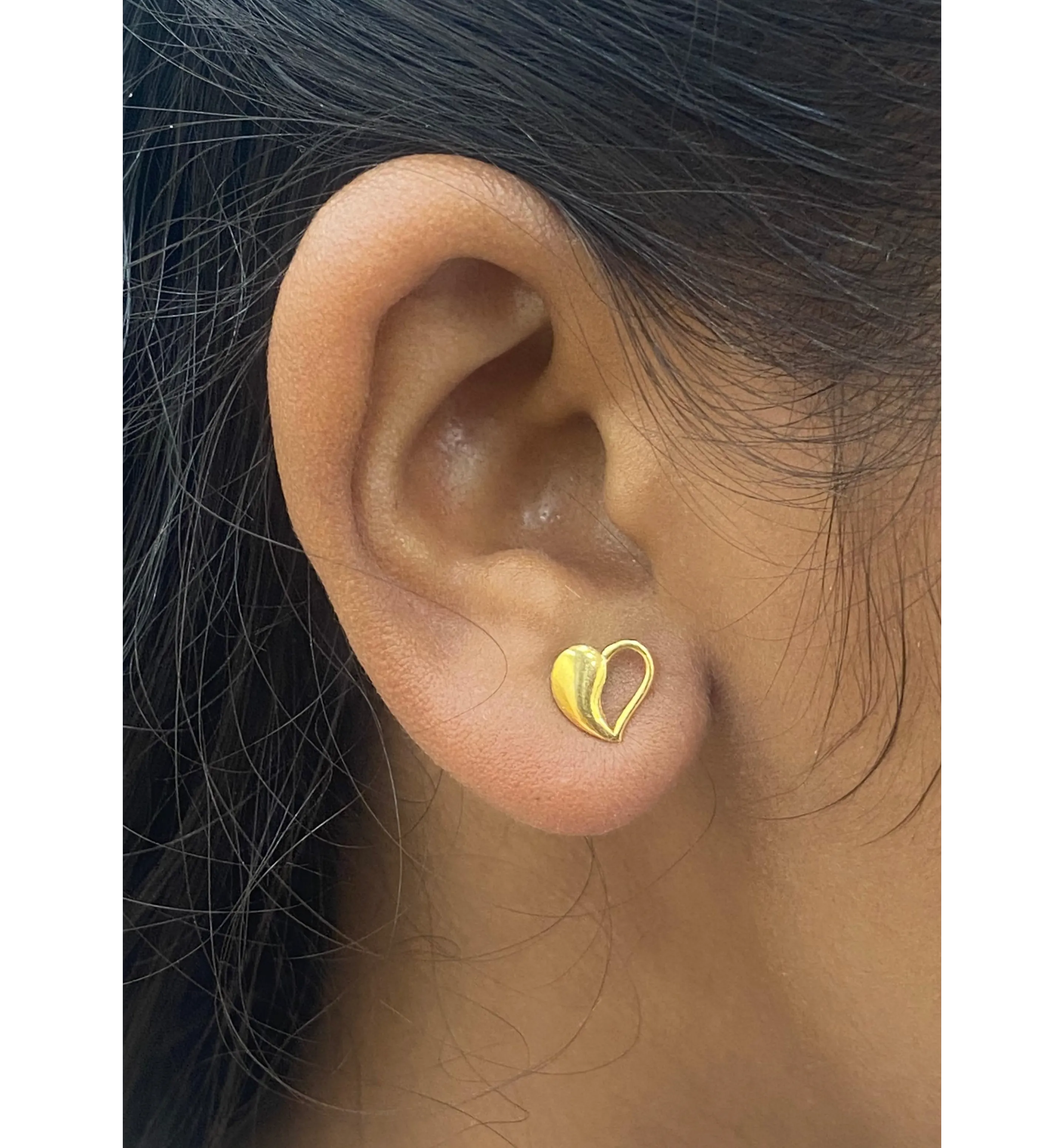 Ghare Jewellers gold heart stud reference shot